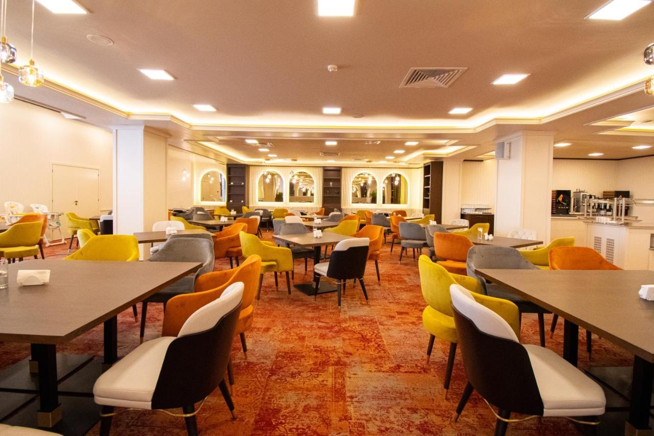 Admiral Hotel Golden Sands Exterior photo The interior of the lounge