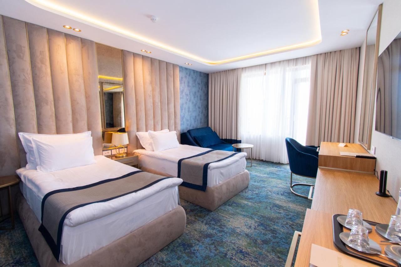 Admiral Hotel Golden Sands Exterior photo Deluxe room