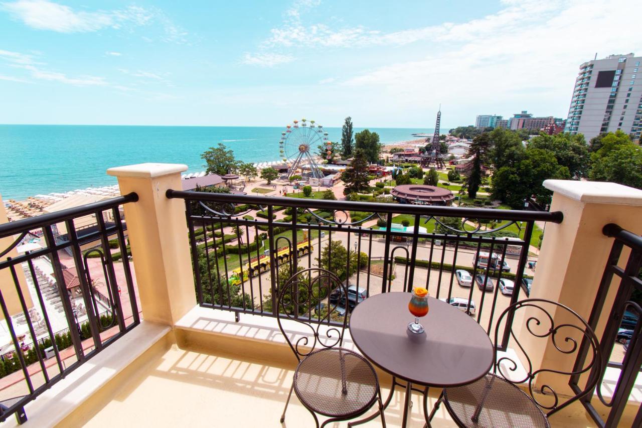 Admiral Hotel Golden Sands Exterior photo A balcony