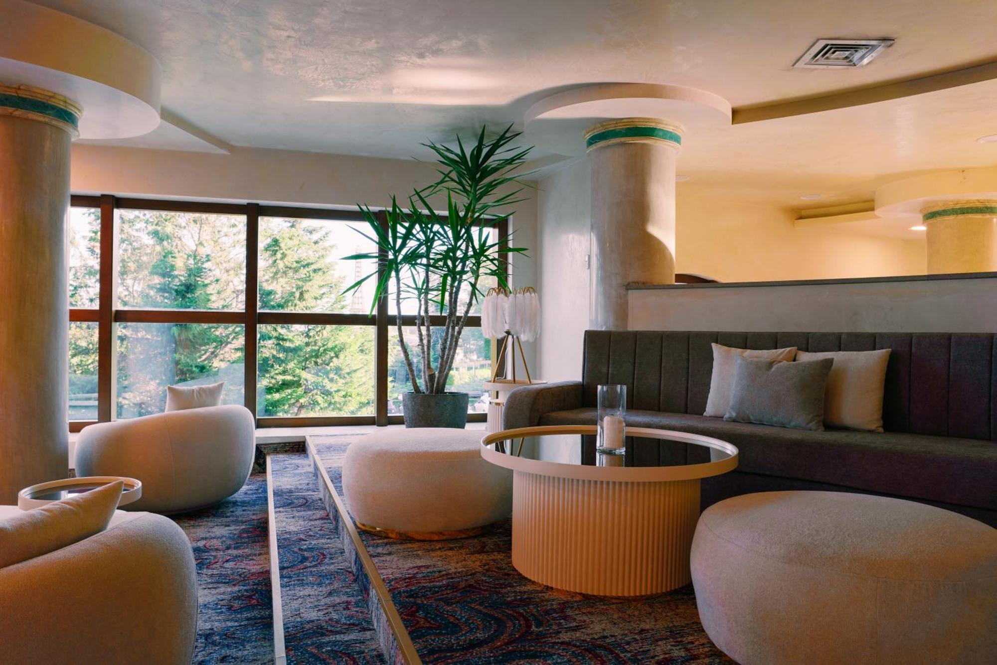Admiral Hotel Golden Sands Exterior photo The lobby of the hotel