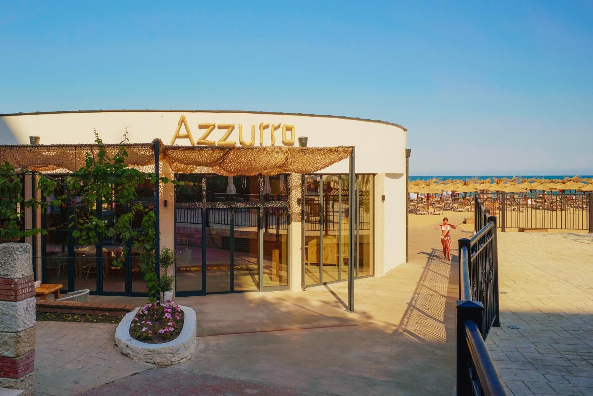 Admiral Hotel Golden Sands Exterior photo Azzurra beach bar