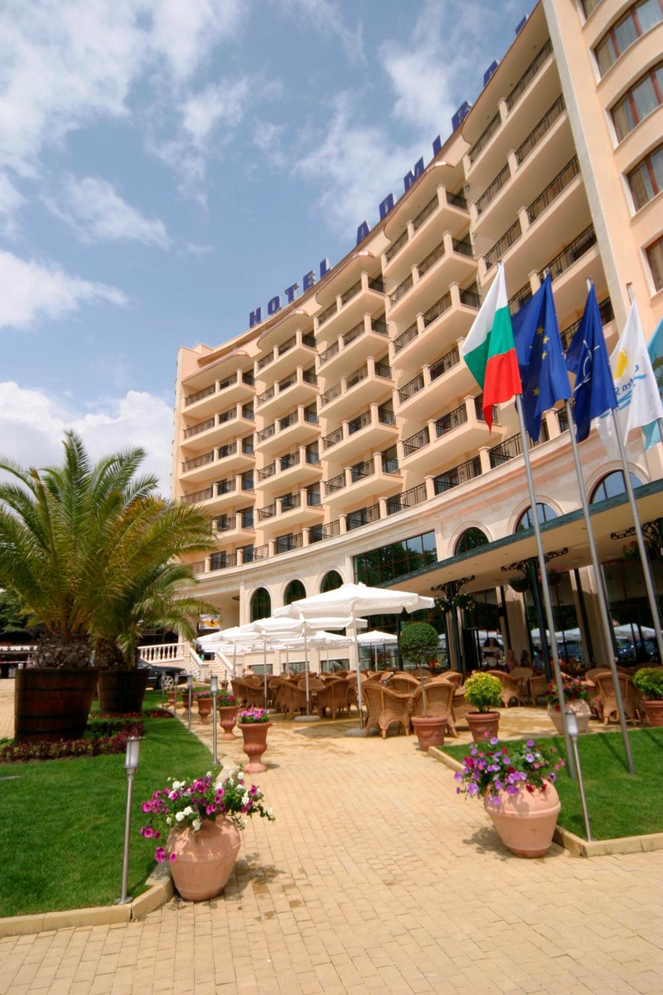 Admiral Hotel Golden Sands Exterior photo